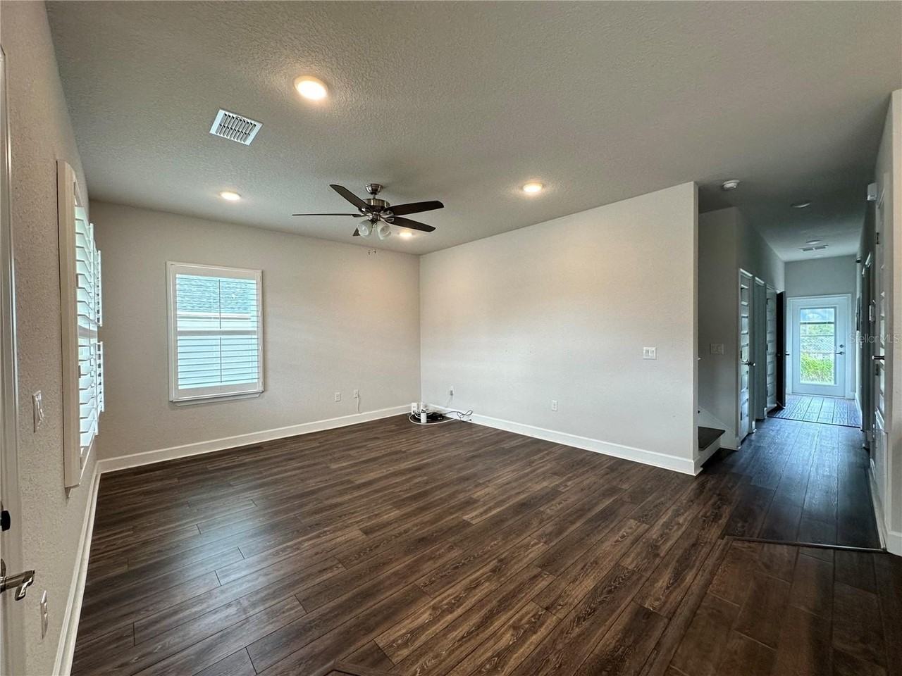4559 Se 25th Loop - Photo 6 of 25