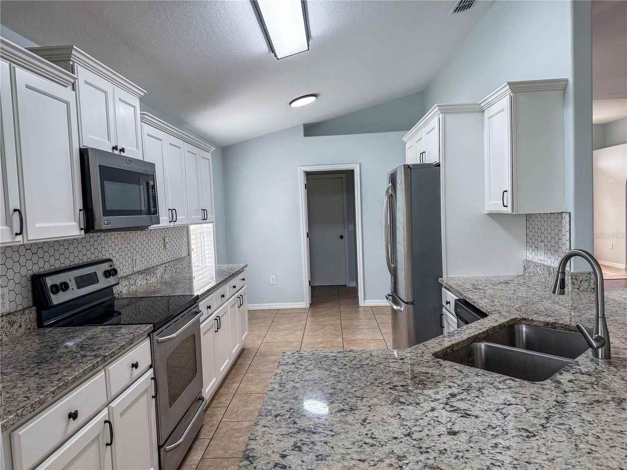 3786 Sw 100th St - Photo 7 of 25