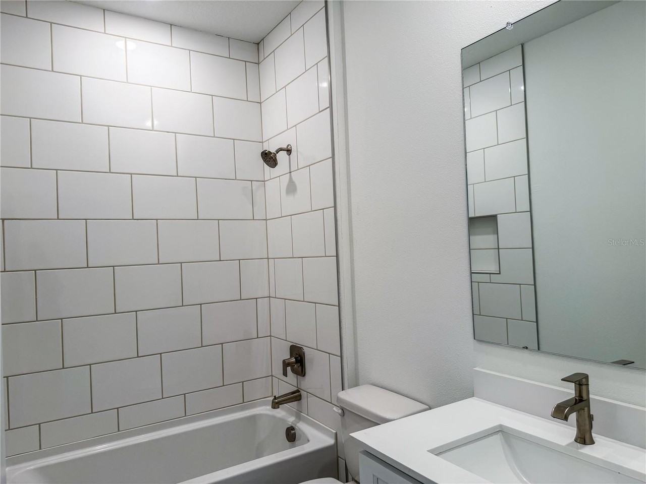 4521 Nw 37th Street Rd - Photo 5 of 24