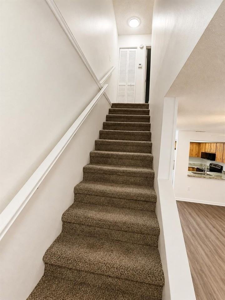 1417 Ne 17th Ave - Photo 6 of 12