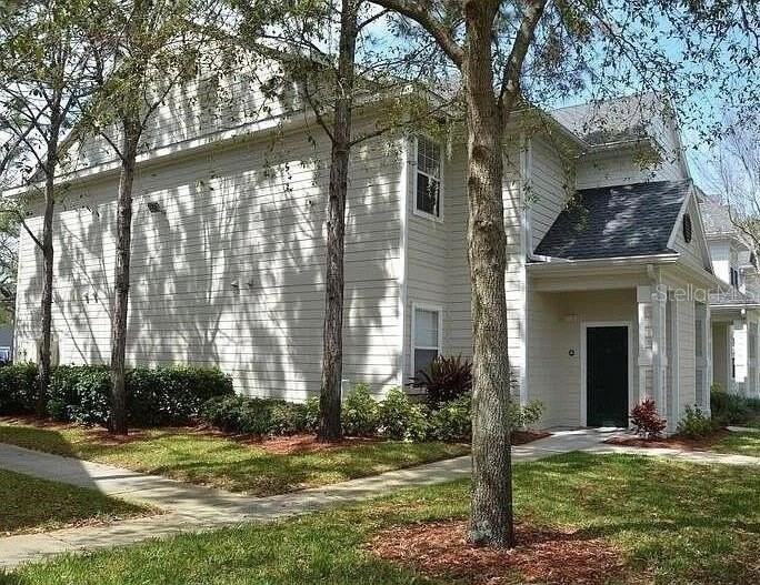 1301 Eastern Pecan Pl #208 - Photo 2 of 33