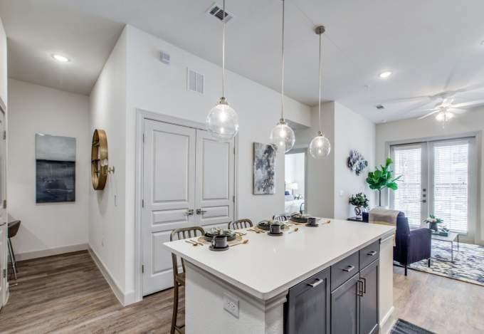 2220 Pinegate Dr - Photo 4 of 10