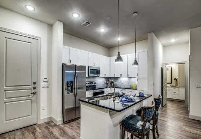 2220 Pinegate Dr - Photo 7 of 10