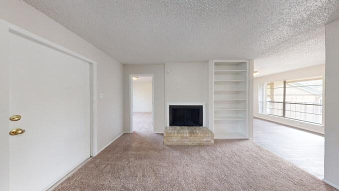 12222 Blanco Rd - Photo 2 of 10