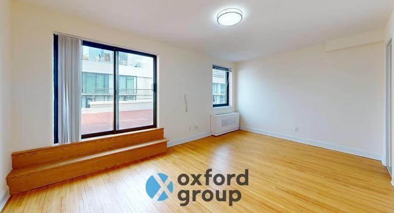 310 W 53rd St - Photo 4 of 8