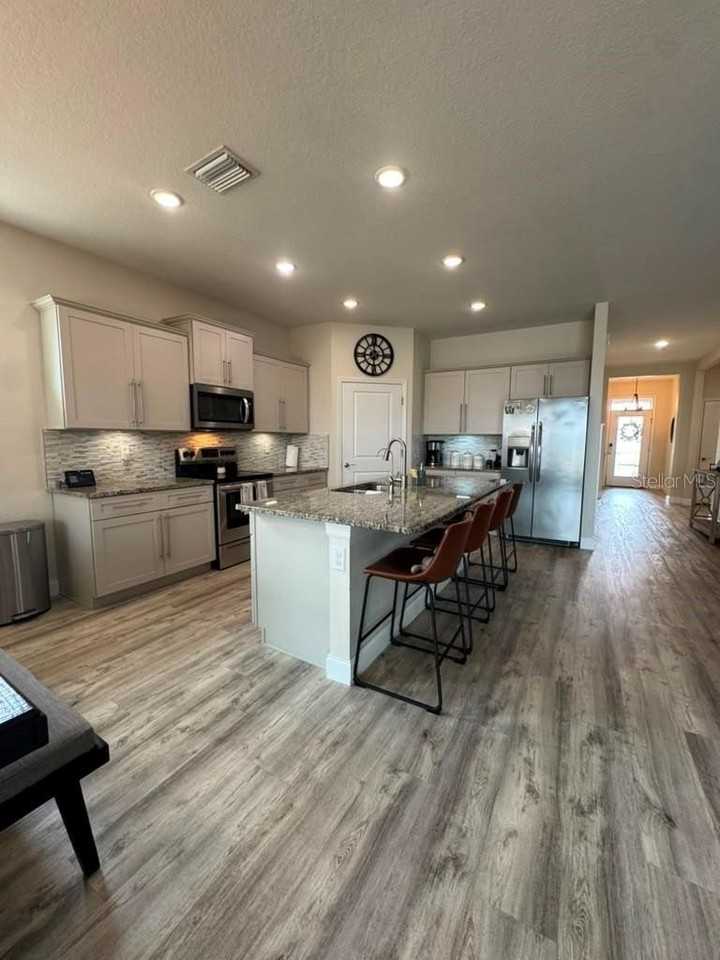 1127 Pipestone Pl - Photo 7 of 27