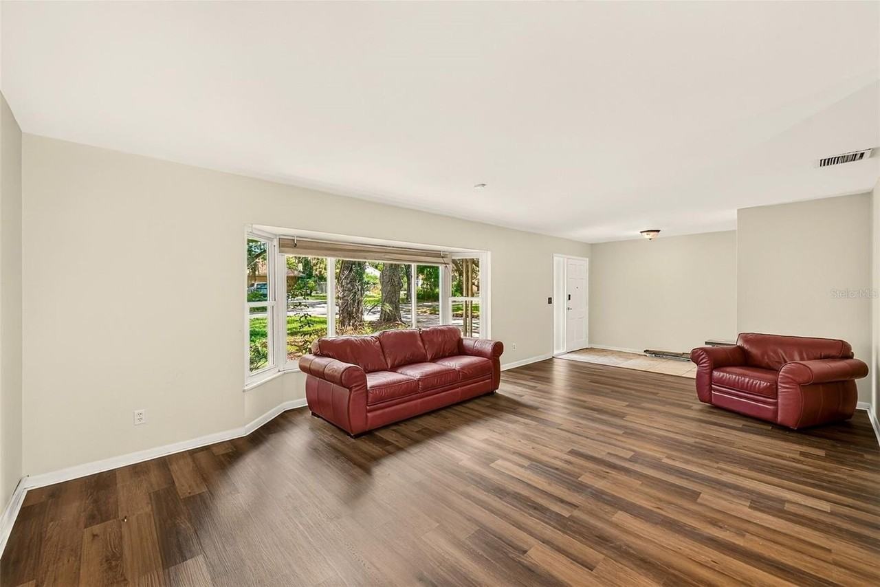 303 Saint Augustine Ave - Photo 5 of 44