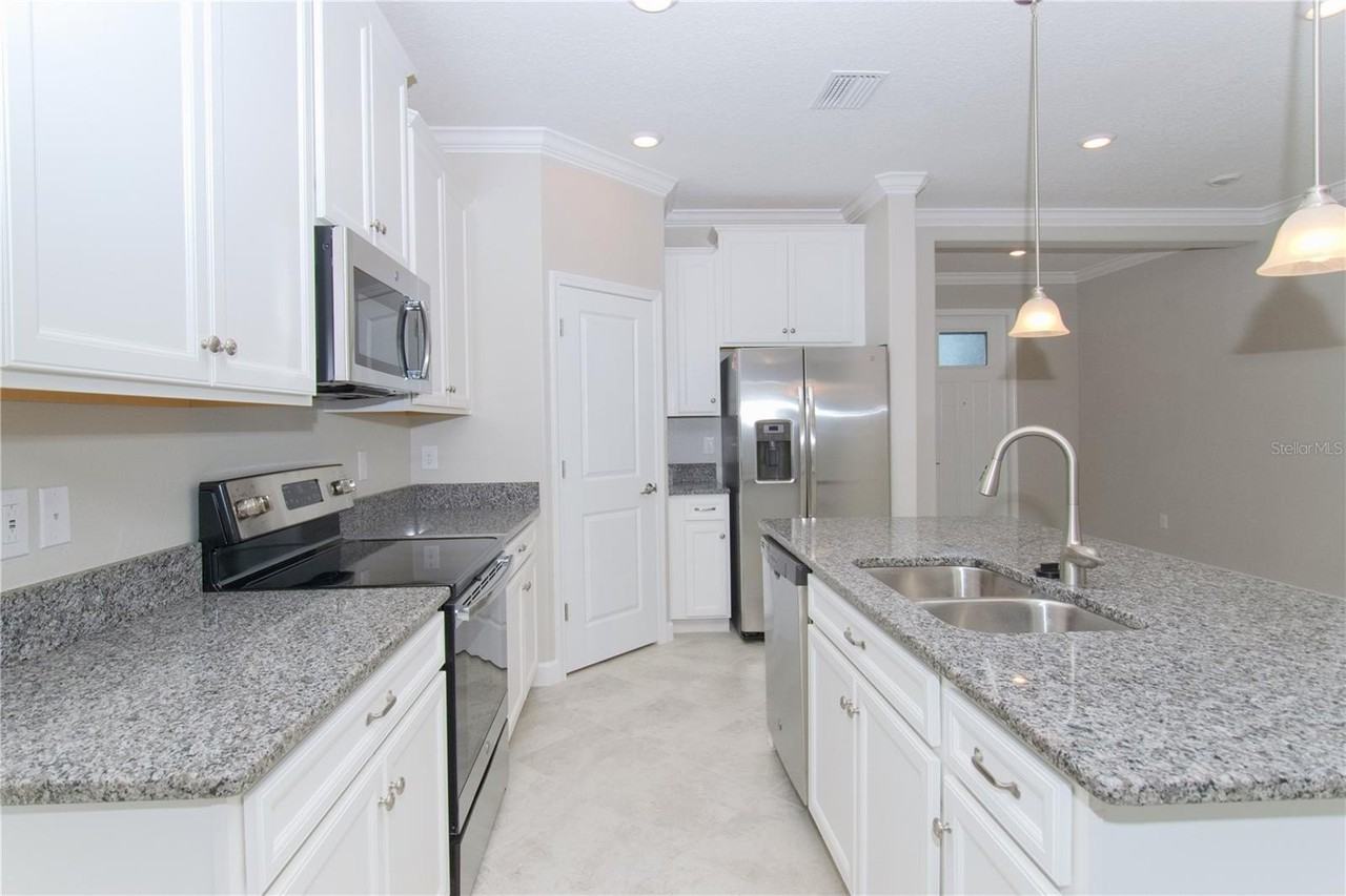 18622 Noble Caspian Dr - Photo 4 of 28
