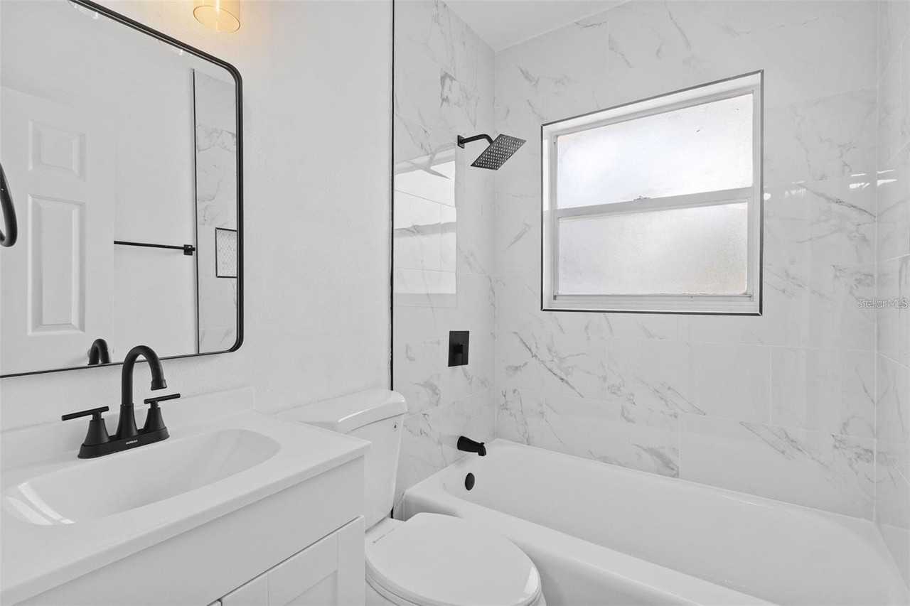 6206 S Foster Ave - Photo 7 of 15