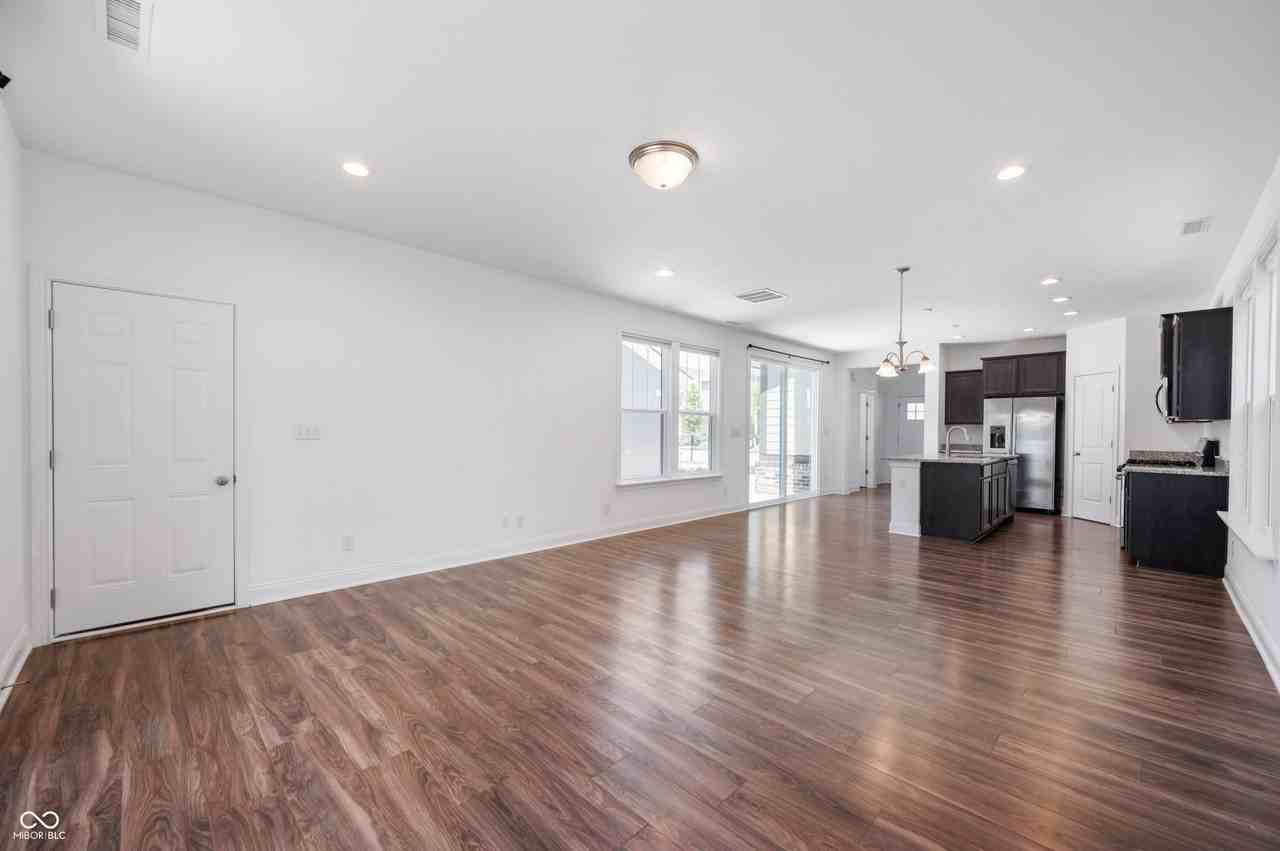 7003 Pickett Pl - Photo 5 of 21