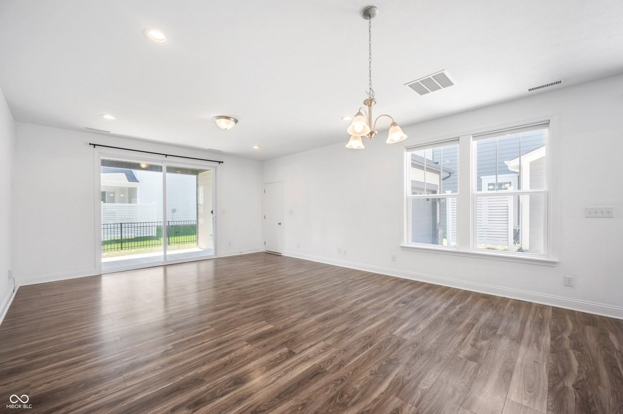 7003 Pickett Pl - Photo 6 of 21