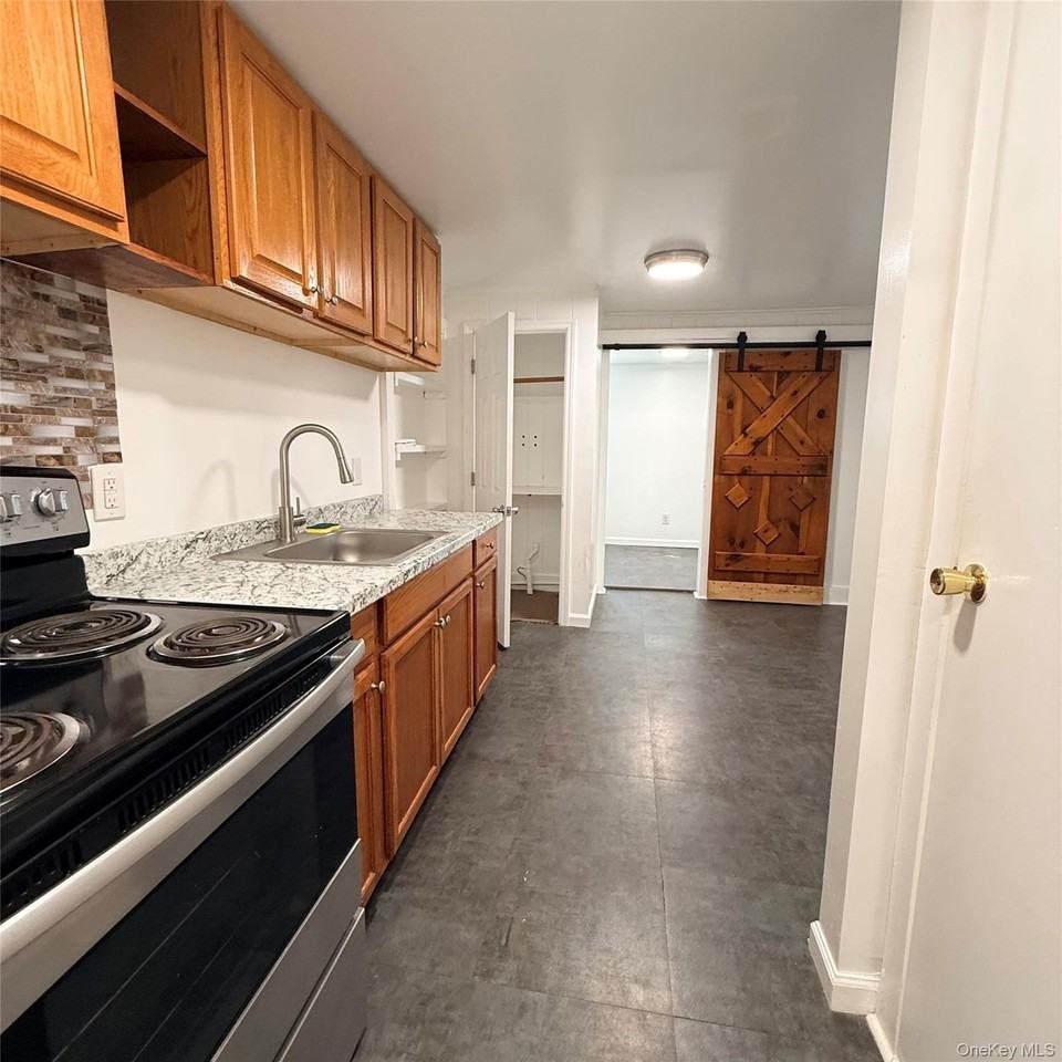 155 Main St #4 - Photo 4 of 14