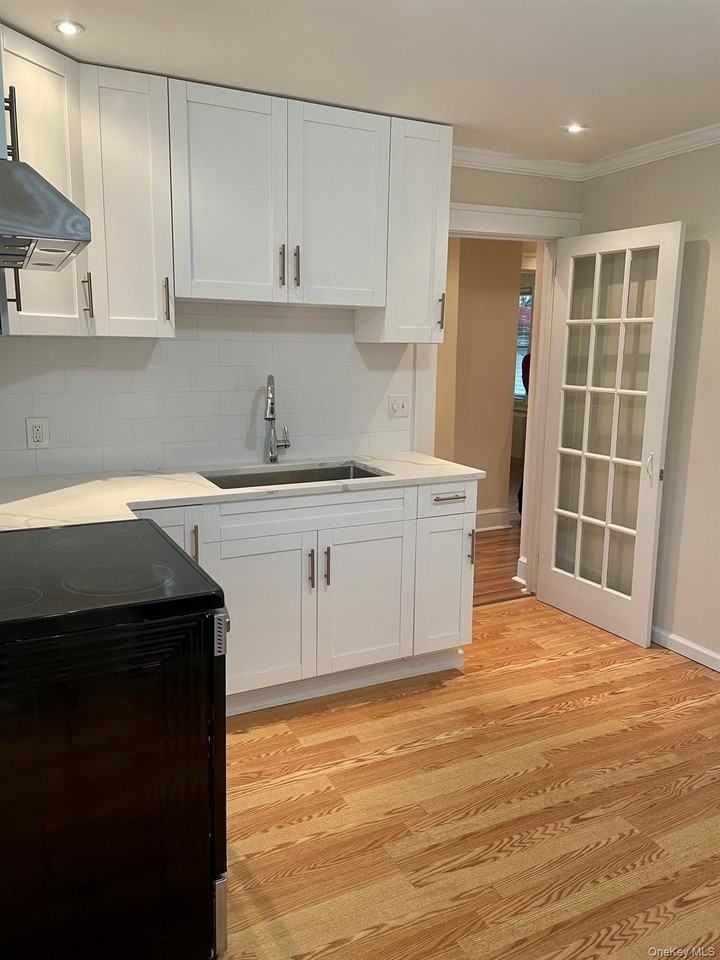 8 Locust St #1 - Photo 3 of 15