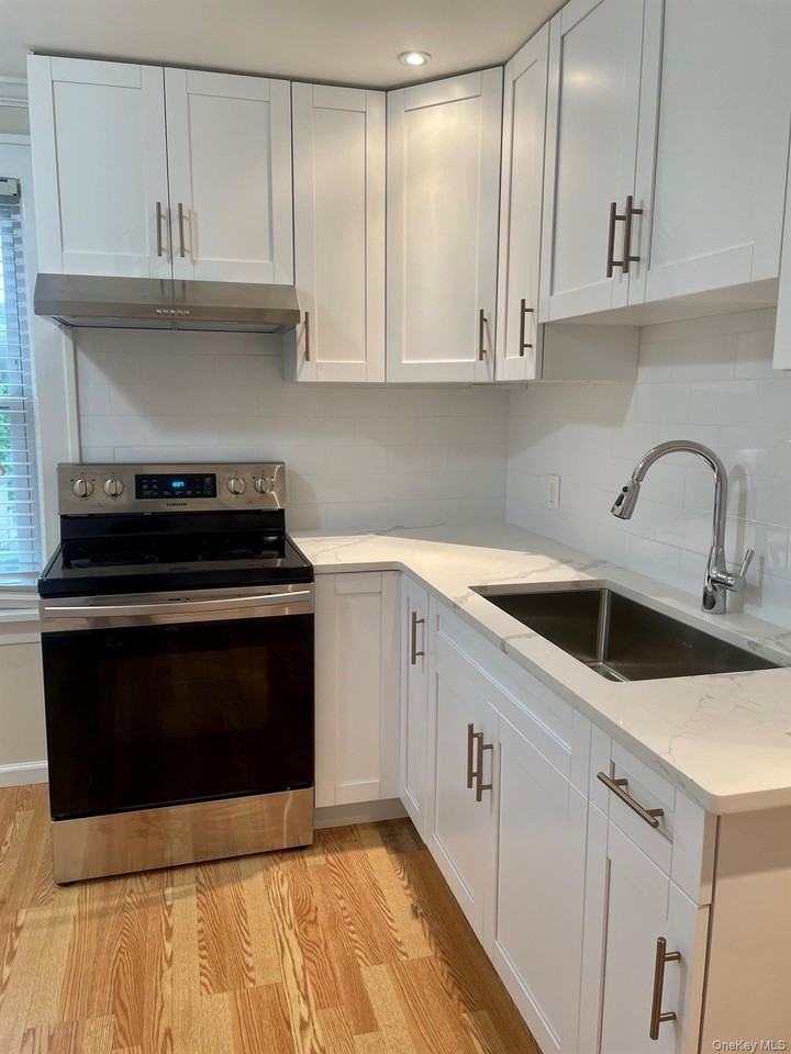 8 Locust St #1 - Photo 4 of 15