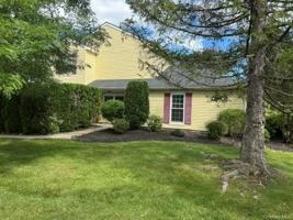 featured image of 34 Candlestick Ct