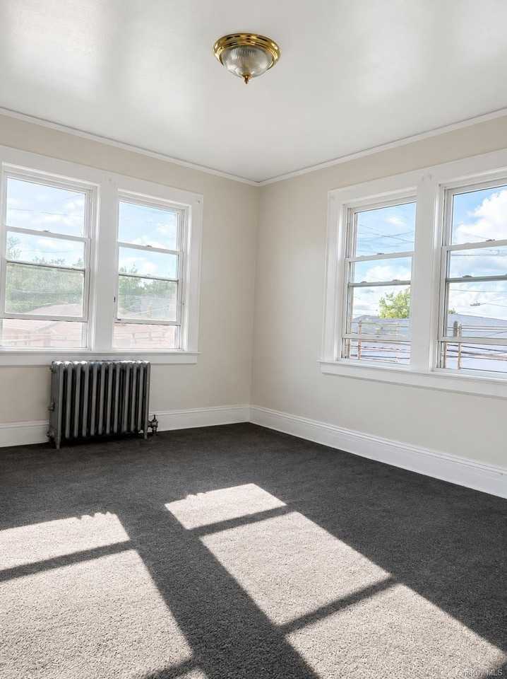 94 W End Ave - Photo 3 of 5