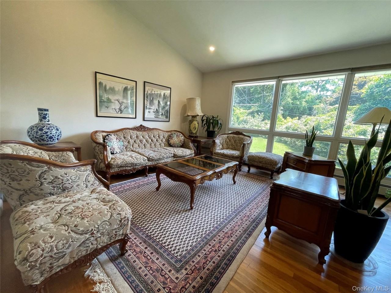 6 Preston Ct - Photo 4 of 35