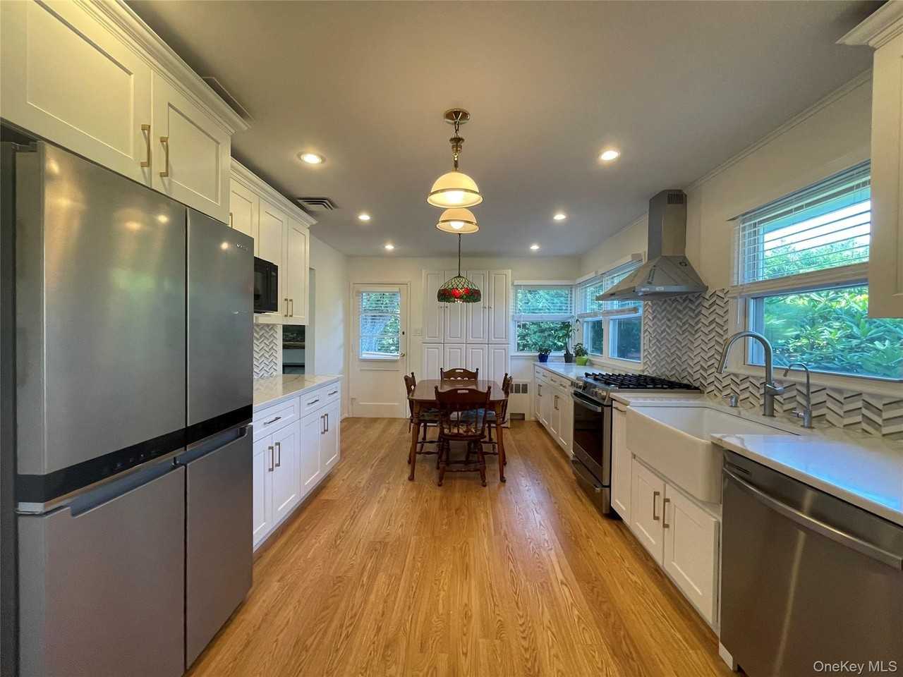 6 Preston Ct - Photo 7 of 35