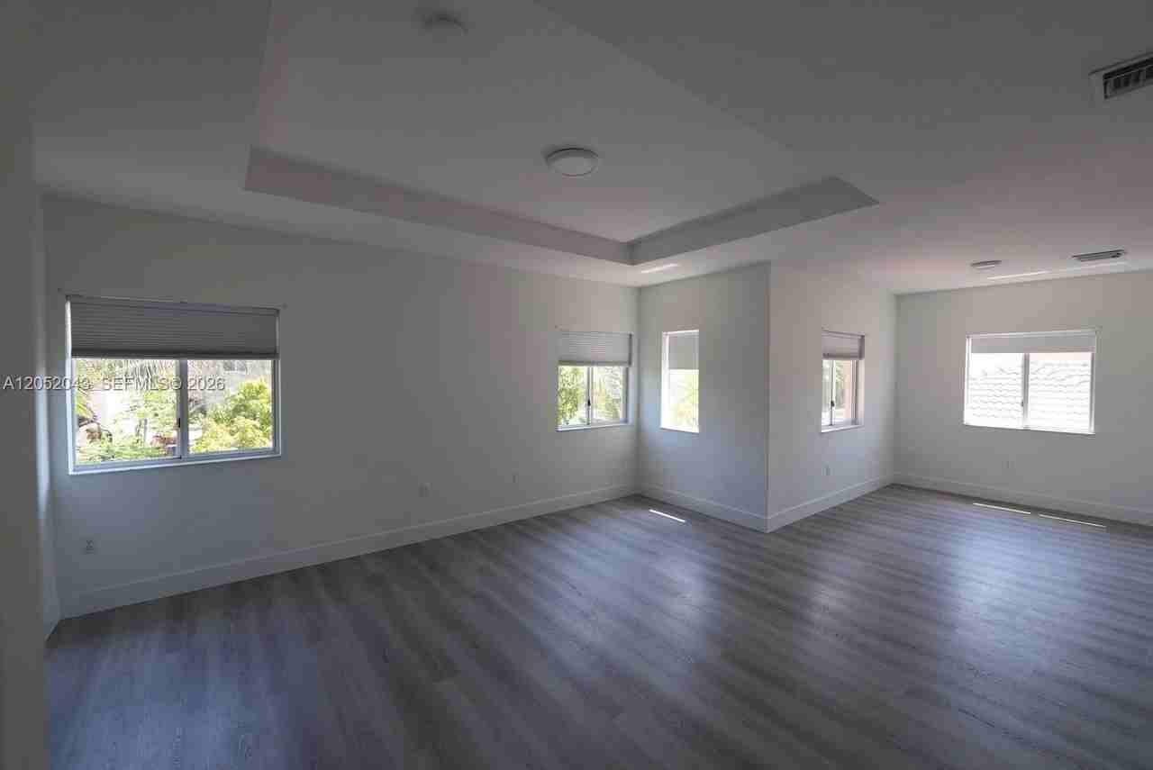 8836 Sw 221st Ter - Photo 2 of 8