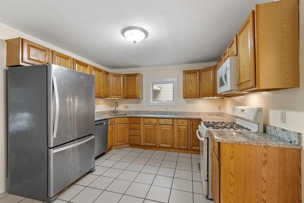 11 Chadwick St #11 - Photo 6 of 29