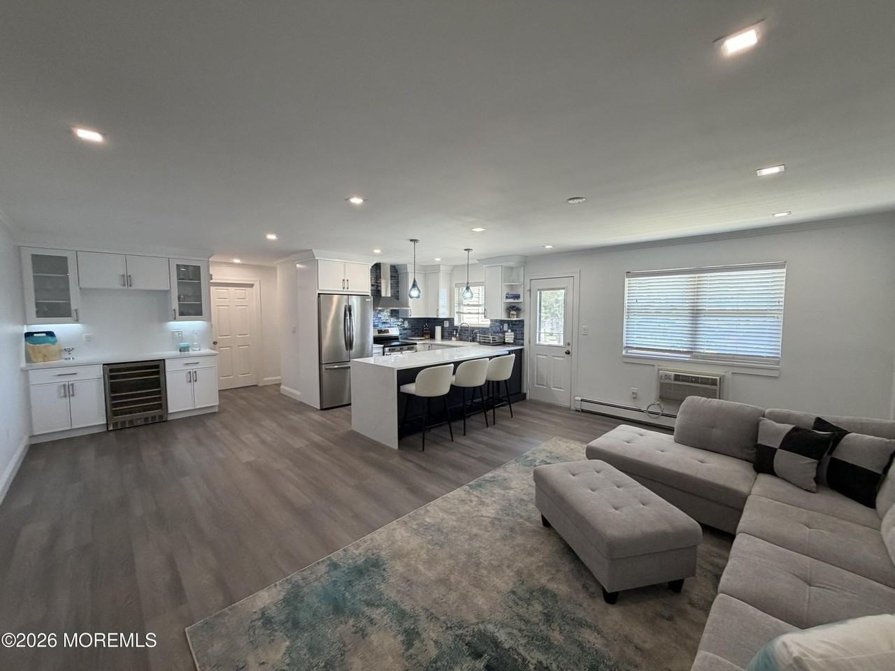 135 Wharfside Dr - Photo 5 of 14