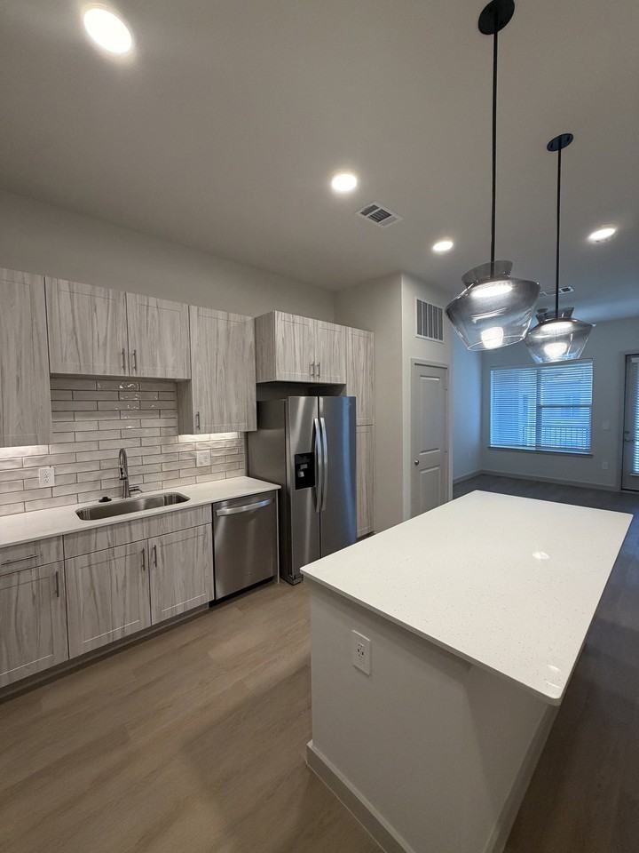 Sharp St #8106 - Photo 2 of 8