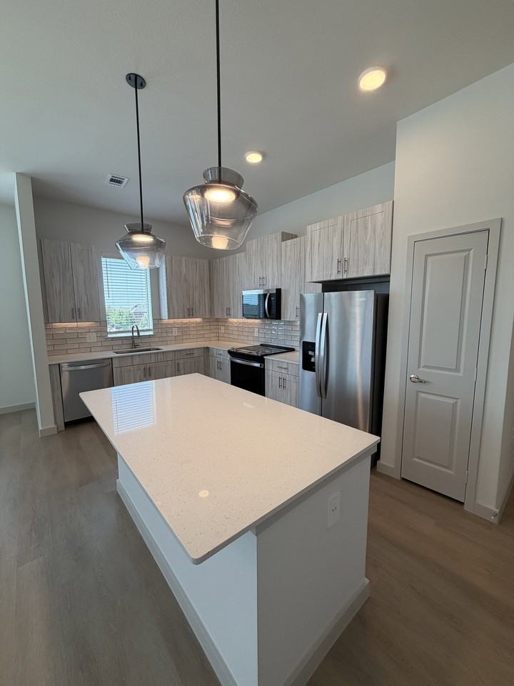 Sharp St #9103 - Photo 2 of 8