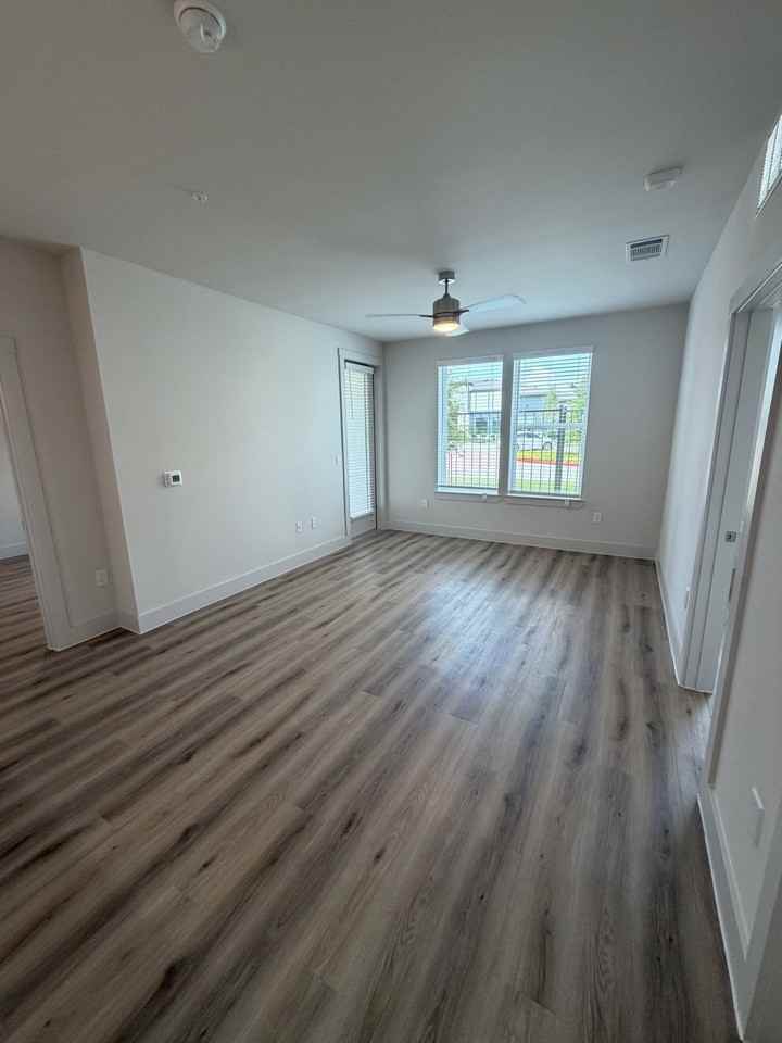 4001 Ob Groner Rd #8107 - Photo 4 of 8