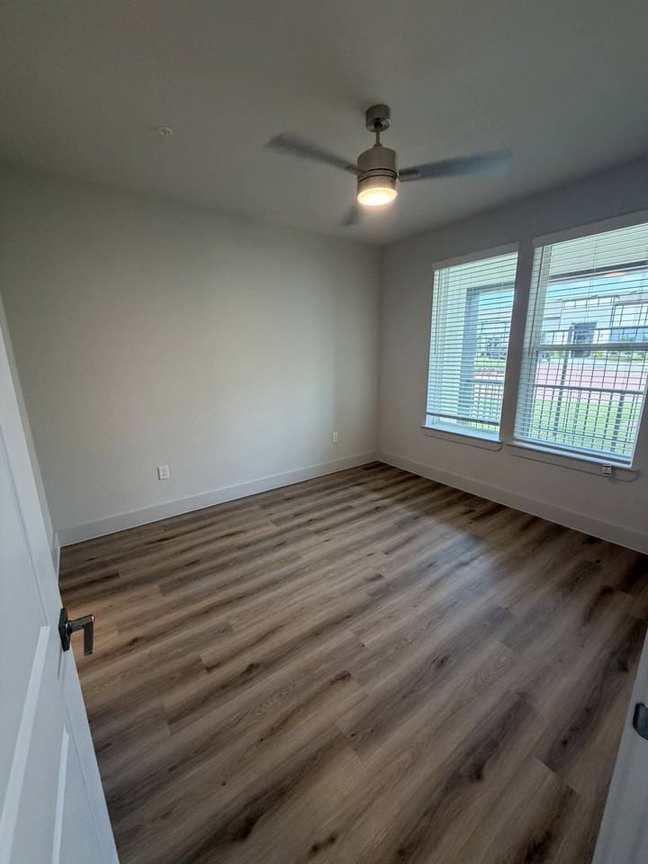 4001 Ob Groner Rd #8107 - Photo 7 of 8