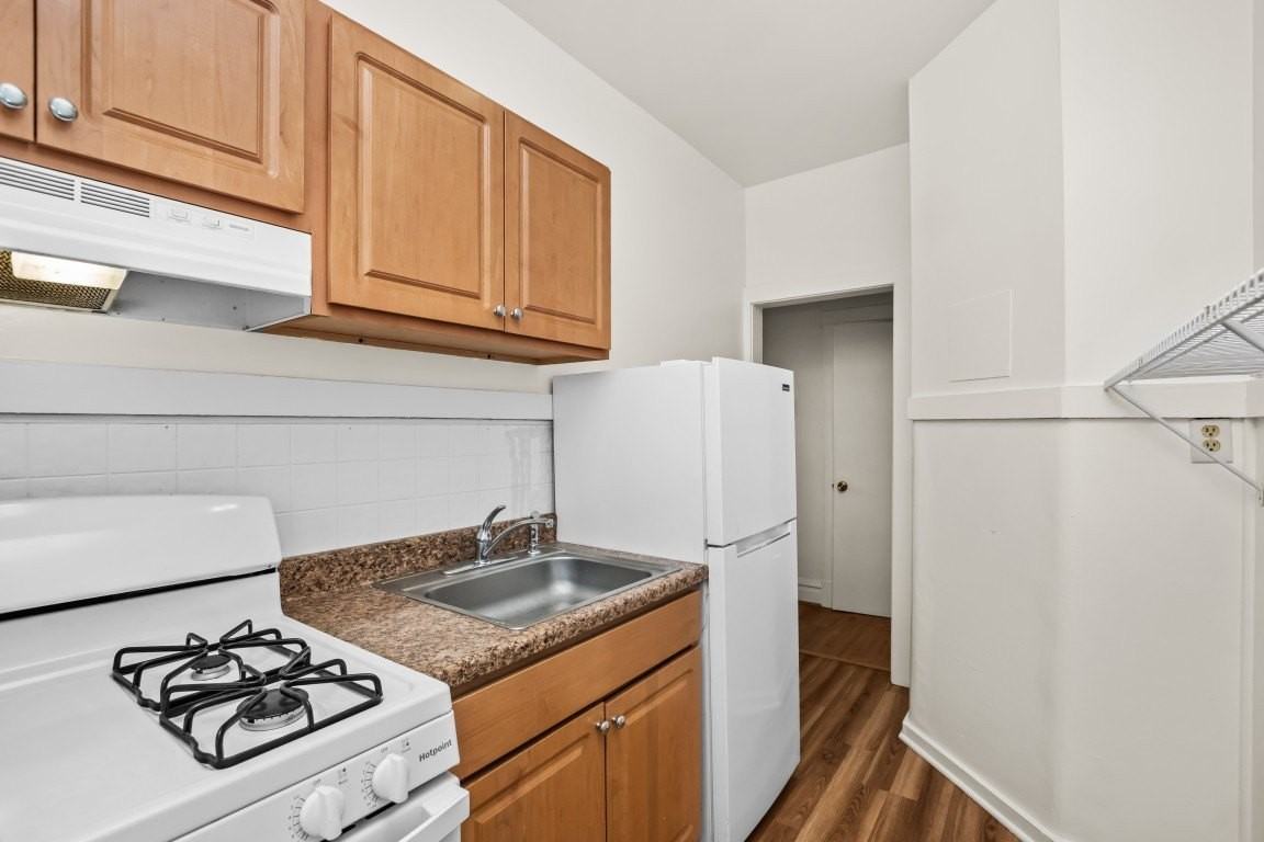6144 S Indiana Ave #3R - Photo 7 of 15