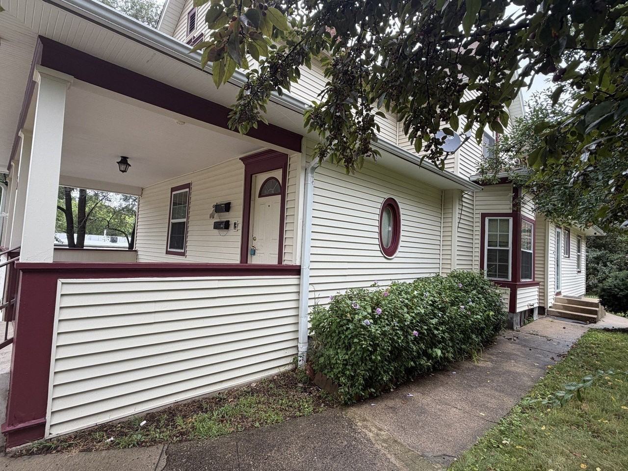 39 Leonard St #1 - Photo 3 of 17