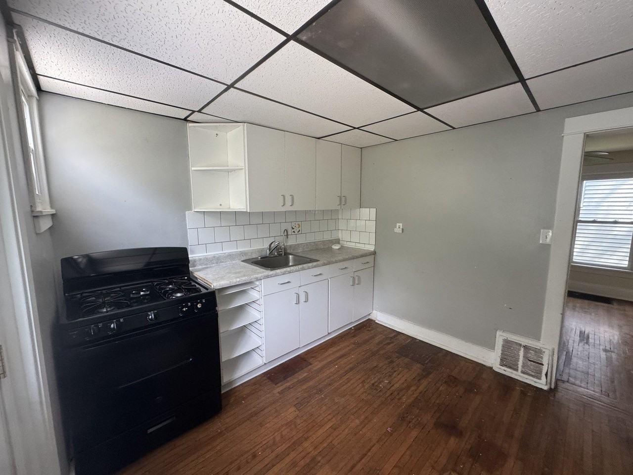 647 Hardin Ave #A - Photo 2 of 12