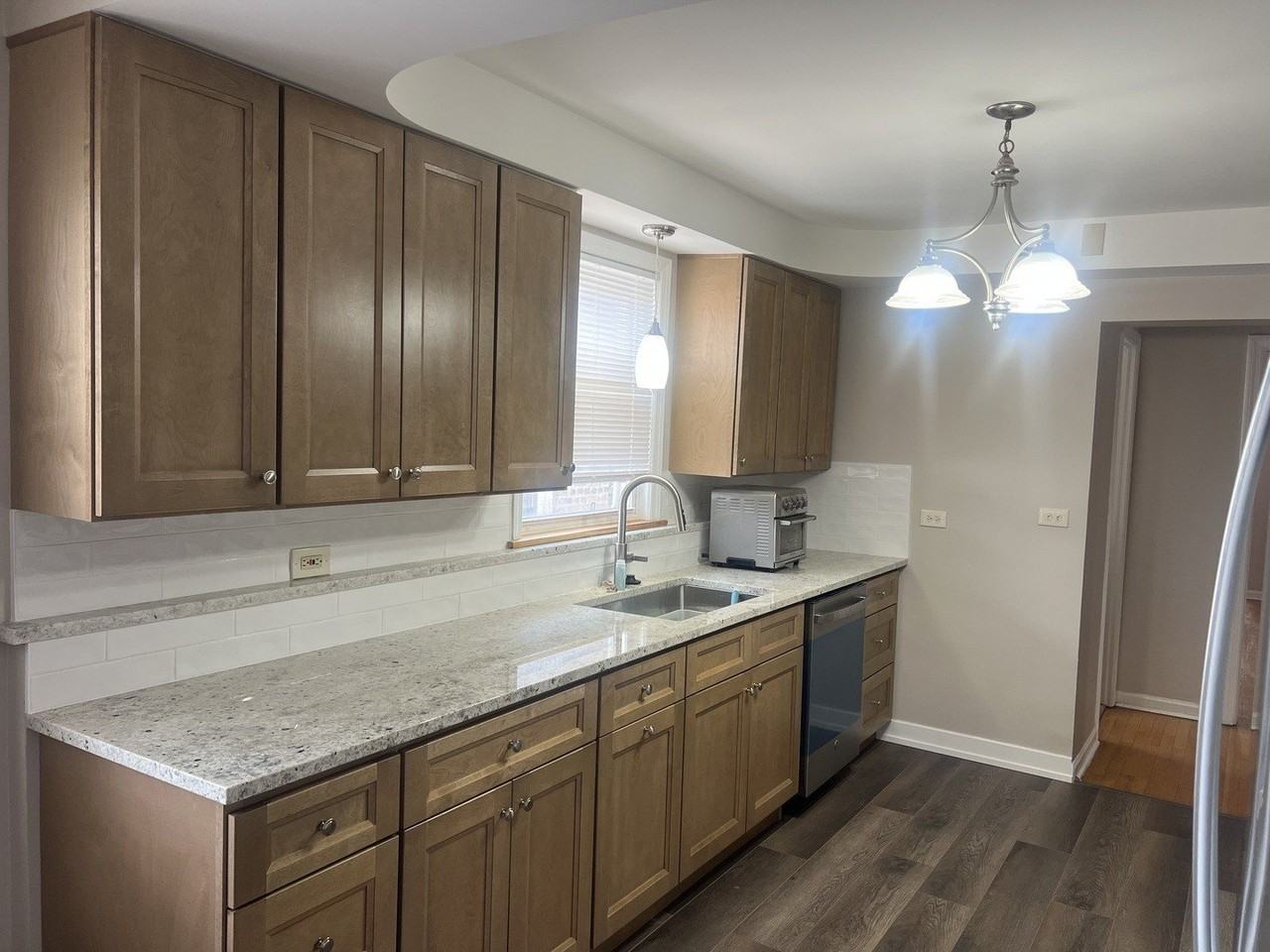 6528 N Rockwell St #2 - Photo 6 of 12