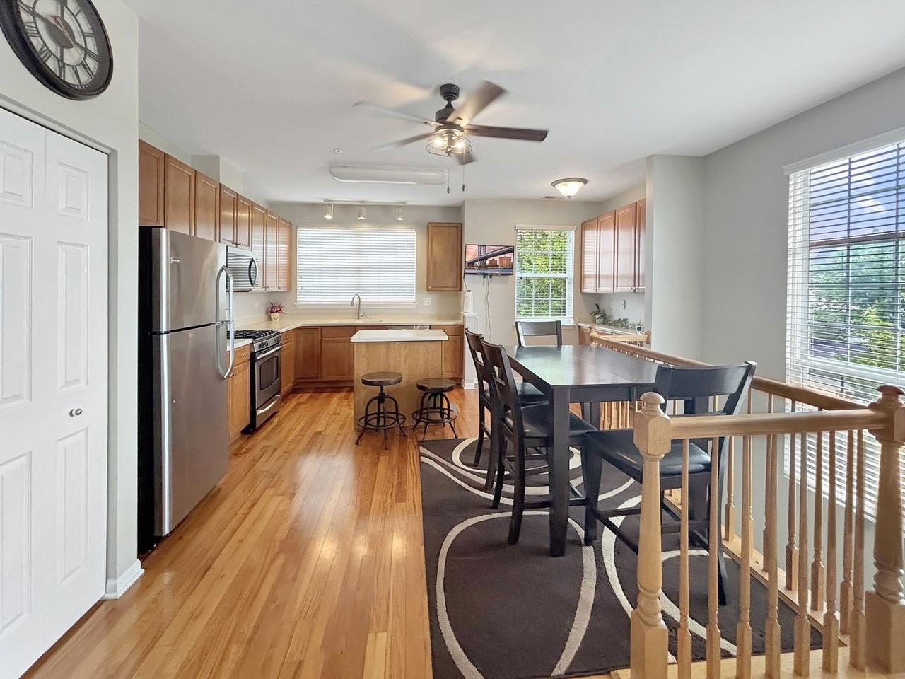 2948 Concord Ln - Photo 3 of 19