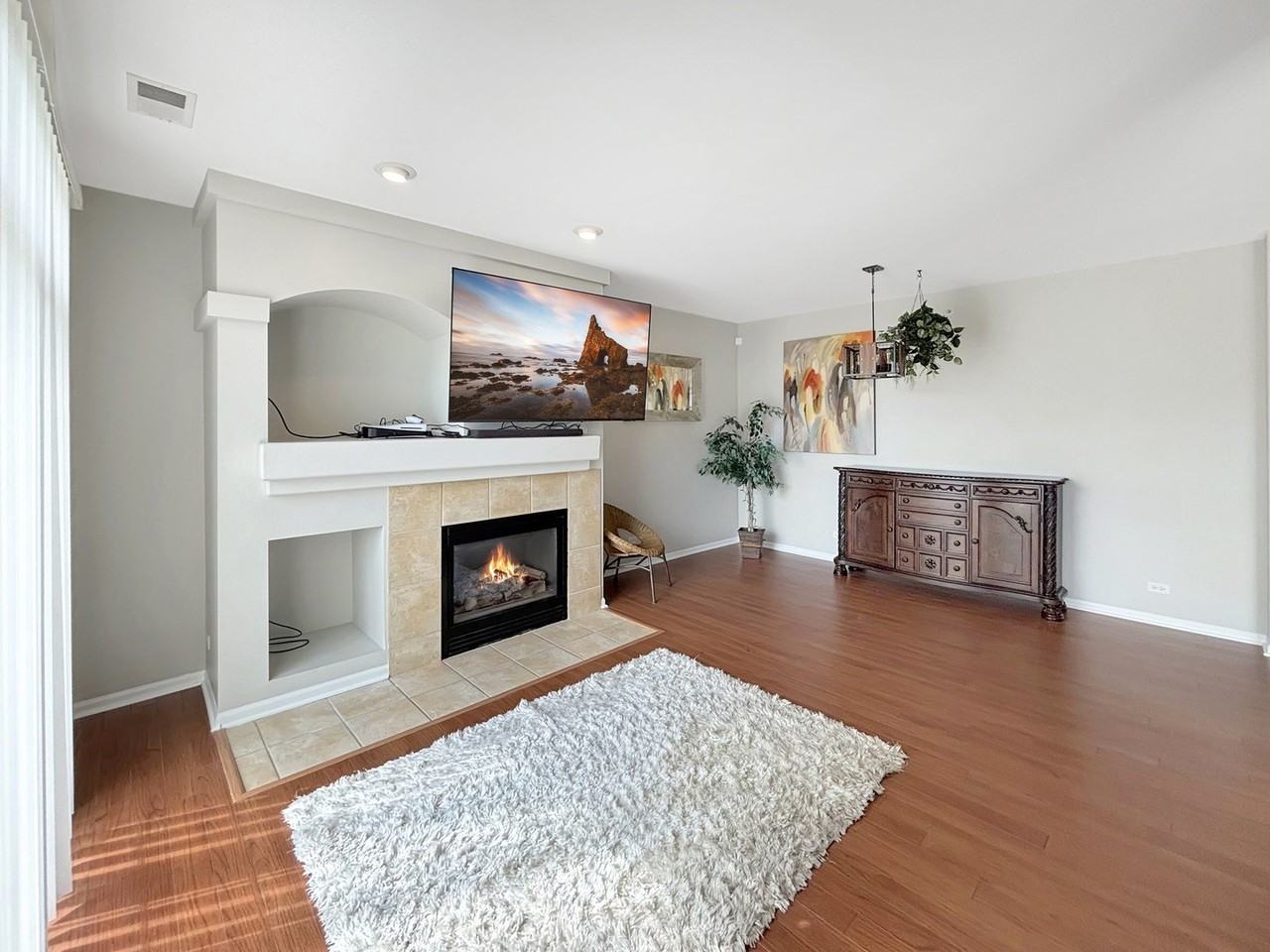2948 Concord Ln - Photo 4 of 19