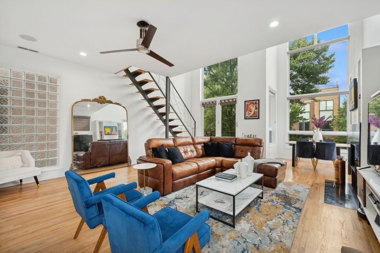 885 N Hermitage Ave #C - Photo 5 of 24