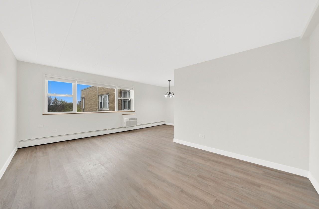 6161 N Hoyne Ave #504 - Photo 6 of 11