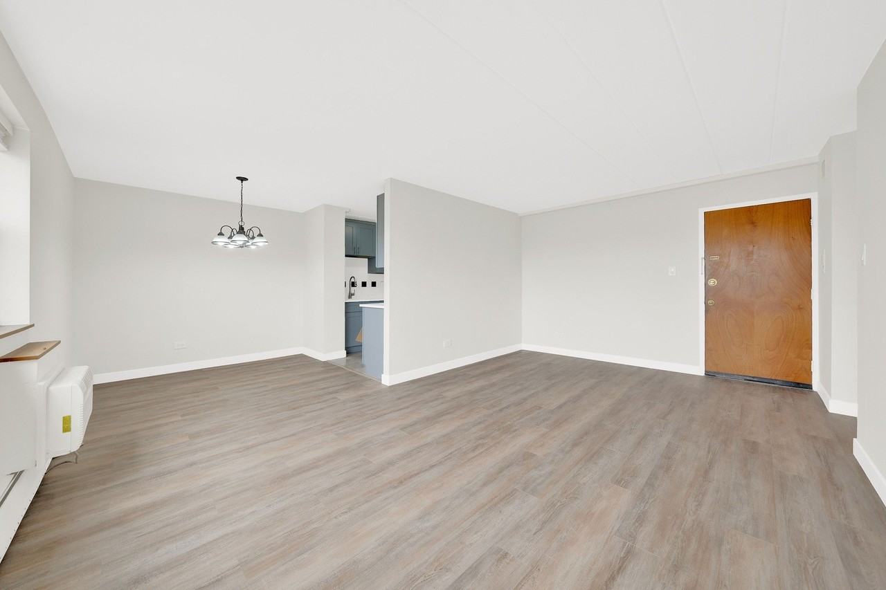 6161 N Hoyne Ave #504 - Photo 7 of 11
