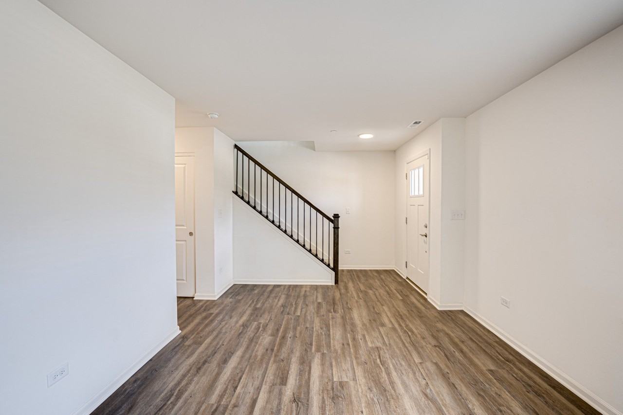 2939 Showplace Dr #2939 - Photo 3 of 29