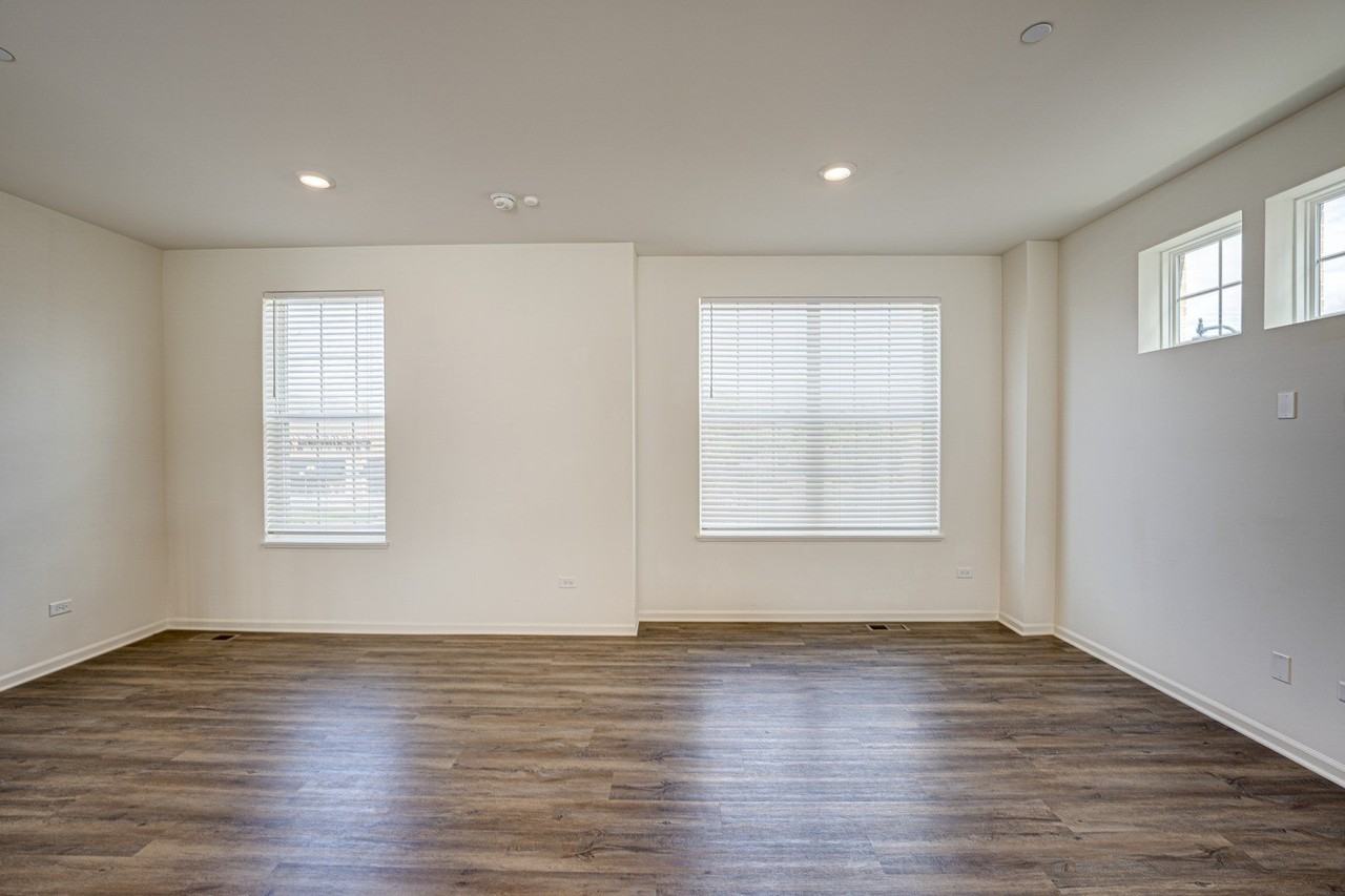 2939 Showplace Dr #2939 - Photo 6 of 29