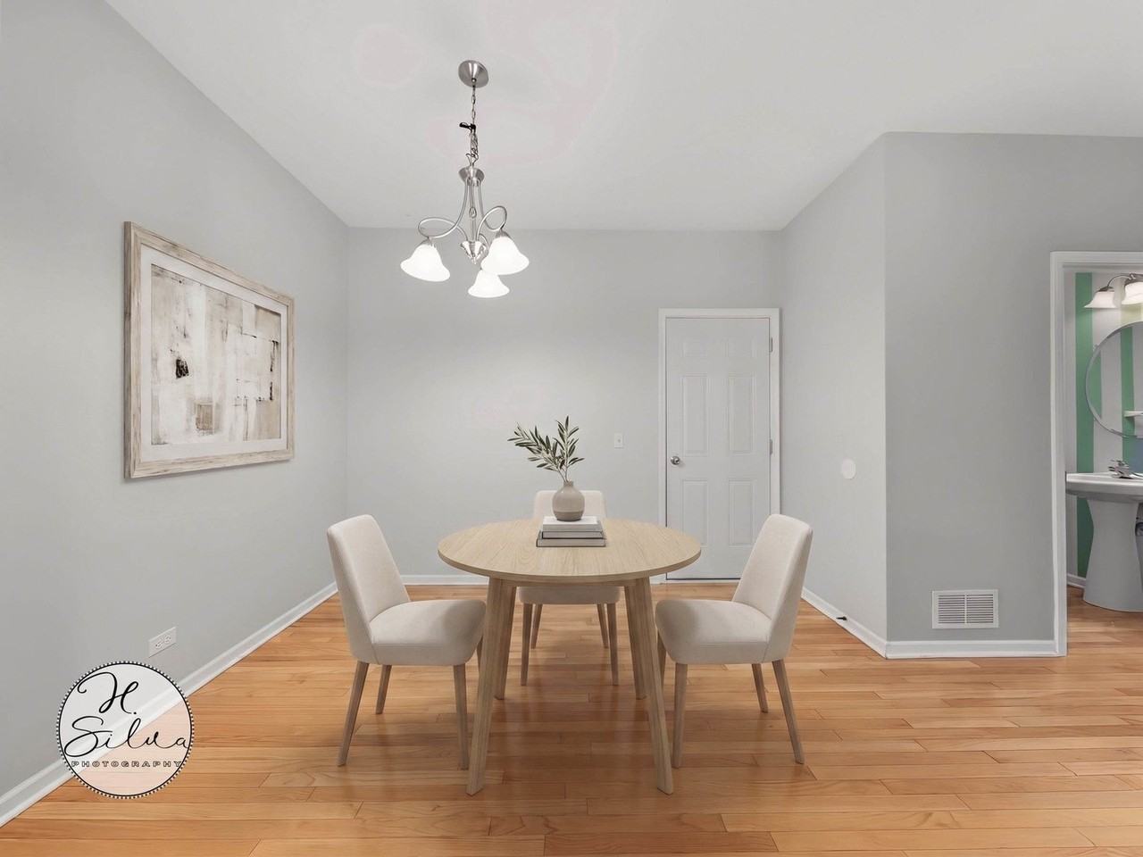 3190 Ronan Dr - Photo 4 of 22