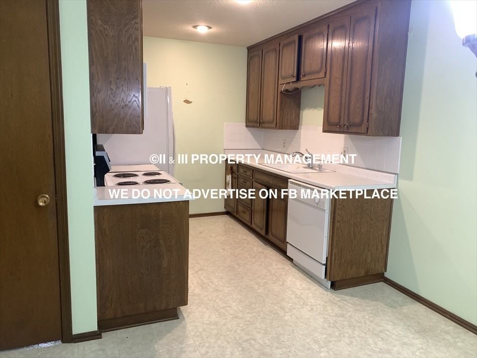 1408 Sw Sunset St #1 - Photo 5 of 25