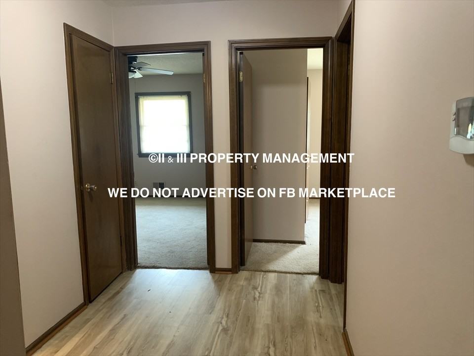 1410 Sw Sunset St #1 - Photo 4 of 18