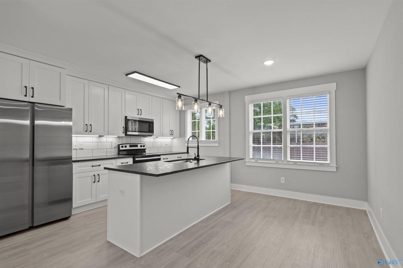 401 Clinton Ave E #3 - Photo 4 of 39