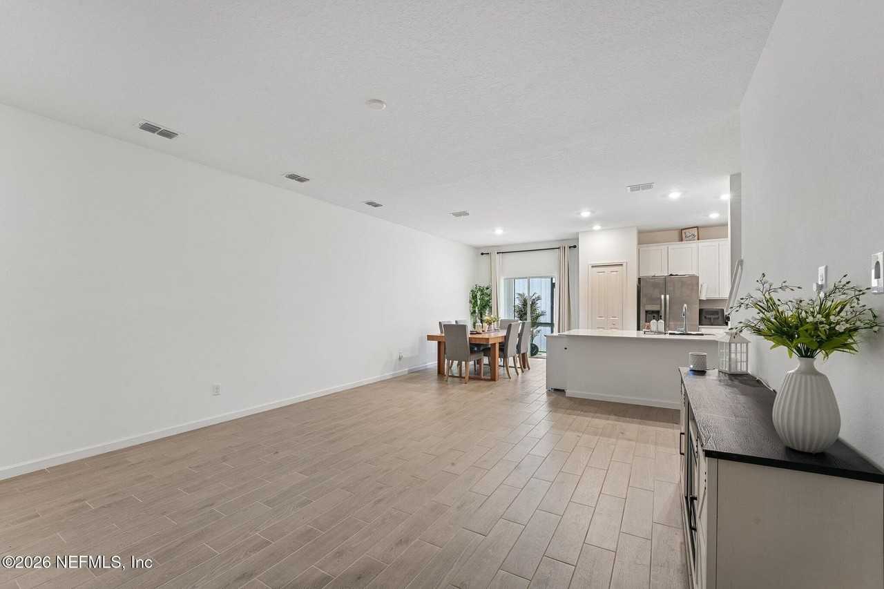 2160 Windward Cay Ln - Photo 7 of 31