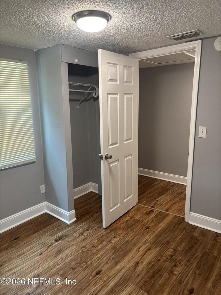 2125 Morehouse Rd - Photo 2 of 6