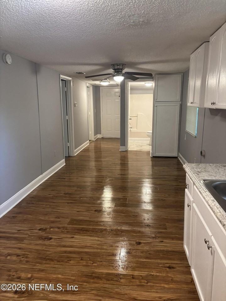 2125 Morehouse Rd - Photo 3 of 6
