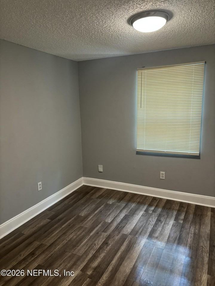 2125 Morehouse Rd - Photo 5 of 6