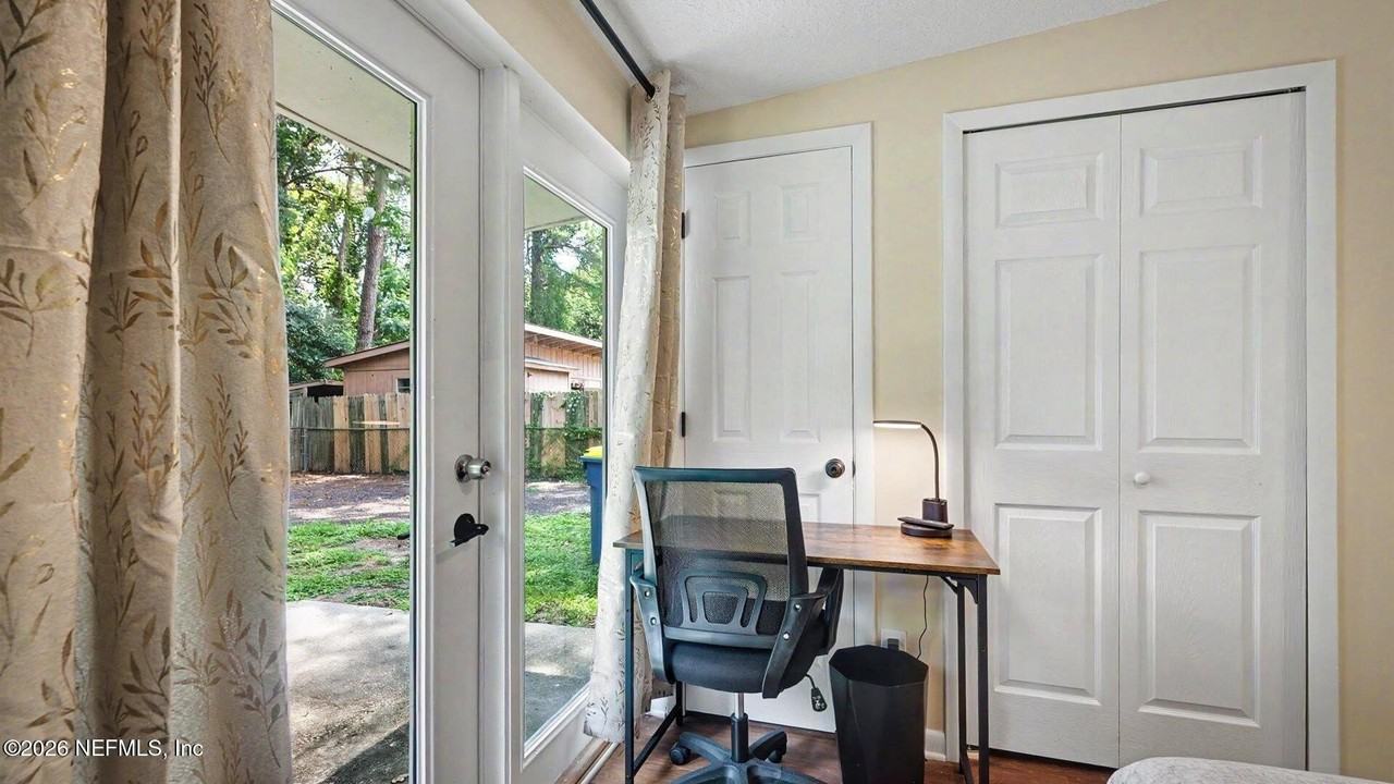 2909 Lauderdale Dr E #C1 - Photo 6 of 14