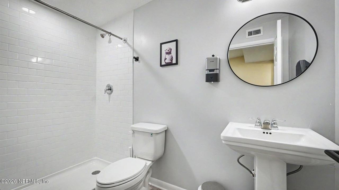 2909 Lauderdale Dr E #C1 - Photo 7 of 14